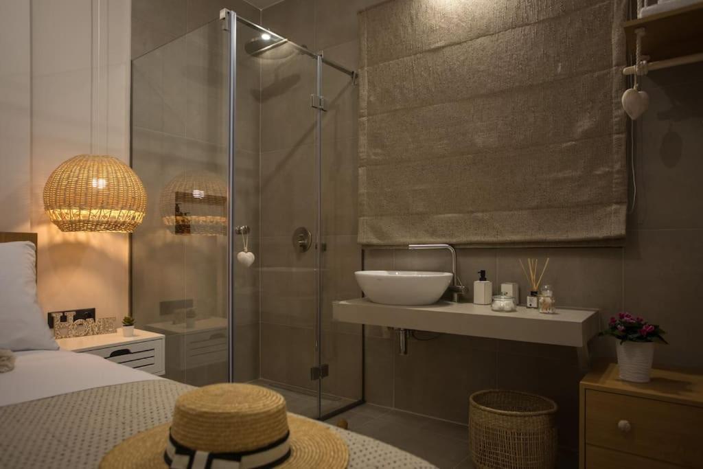 Cozzzy. Exclusive Apartment. 塞萨洛尼基 外观 照片